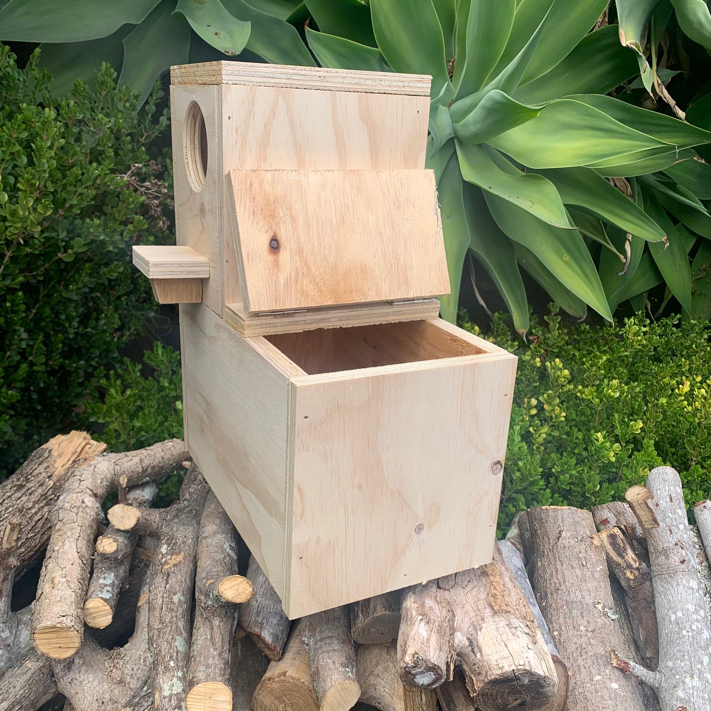 Parrot nest box medium L shape