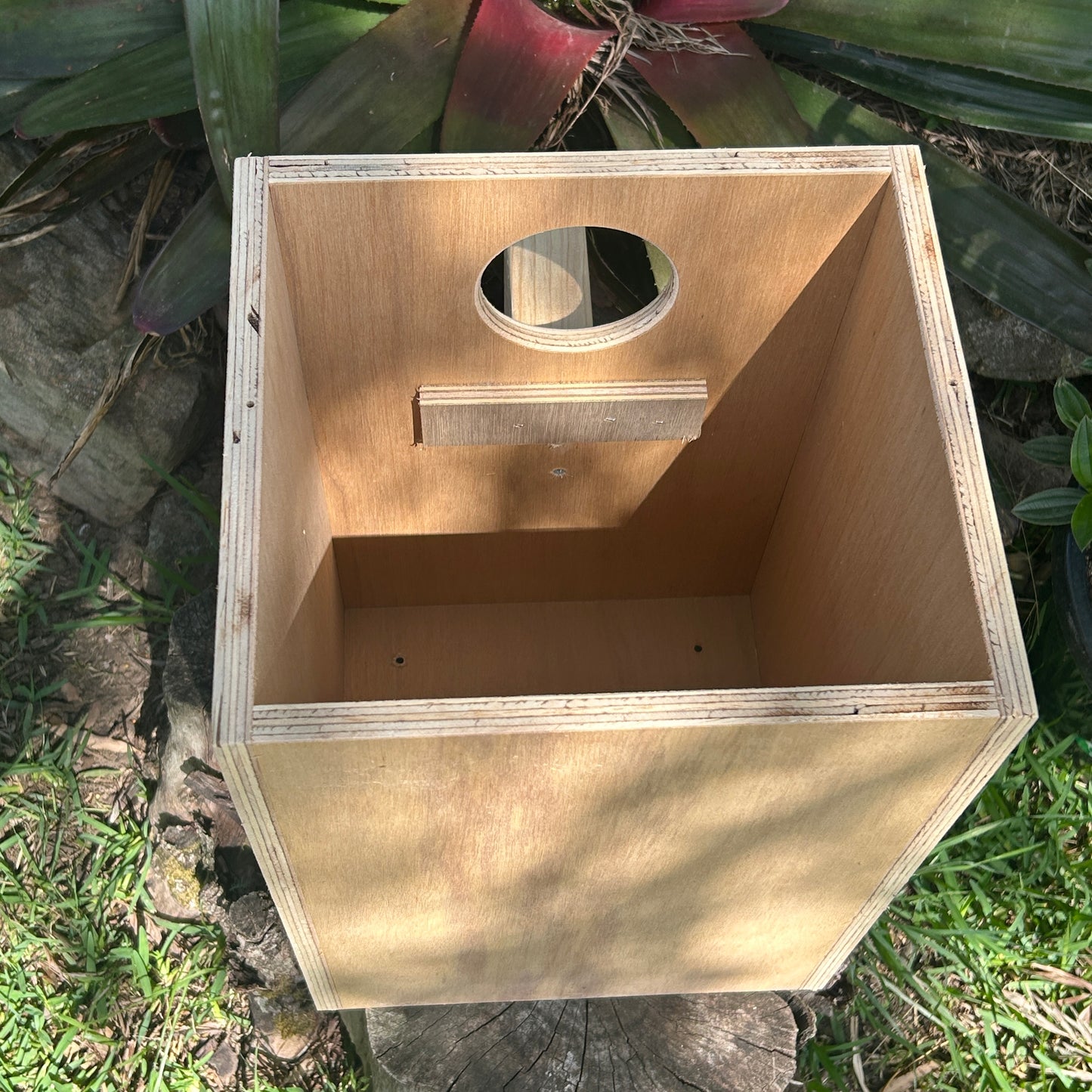 Parrot nest box large - premium all weather use