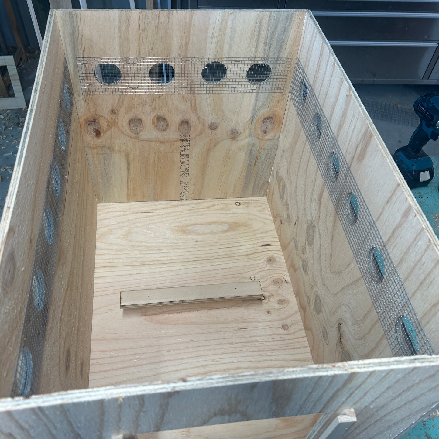 Bird Freight Boxes - Airline Compliant