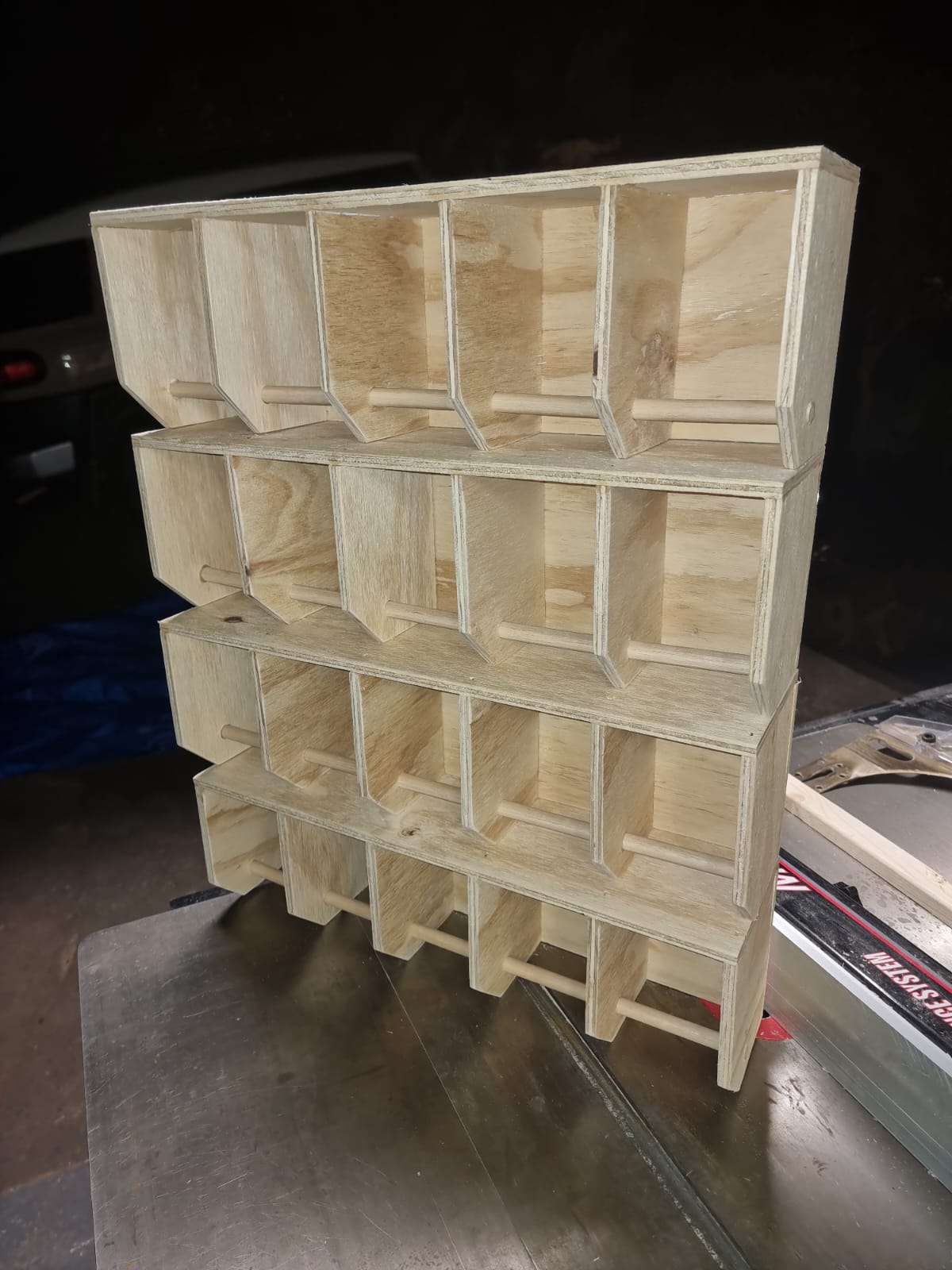 Finch stress perches