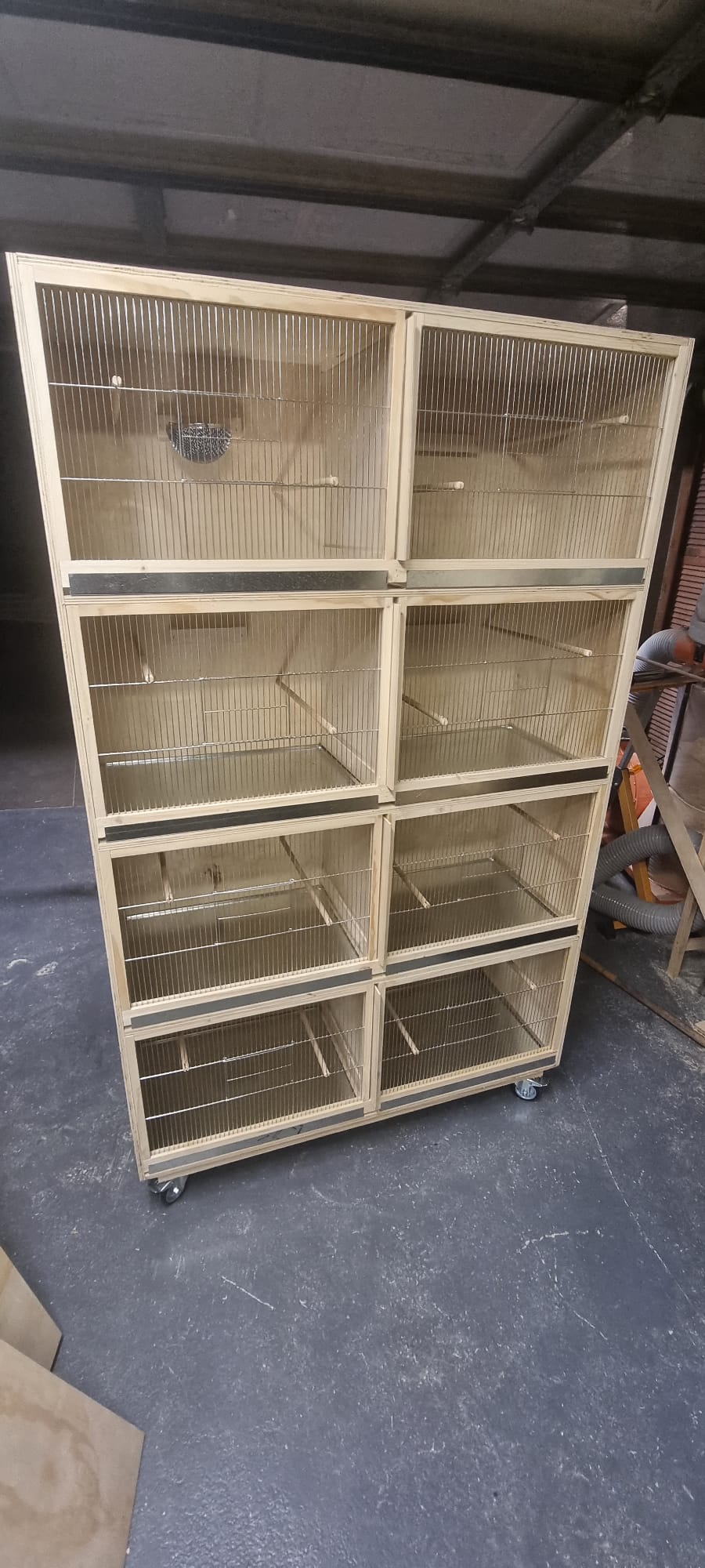 Canary breeding cabinet 4 x double cage