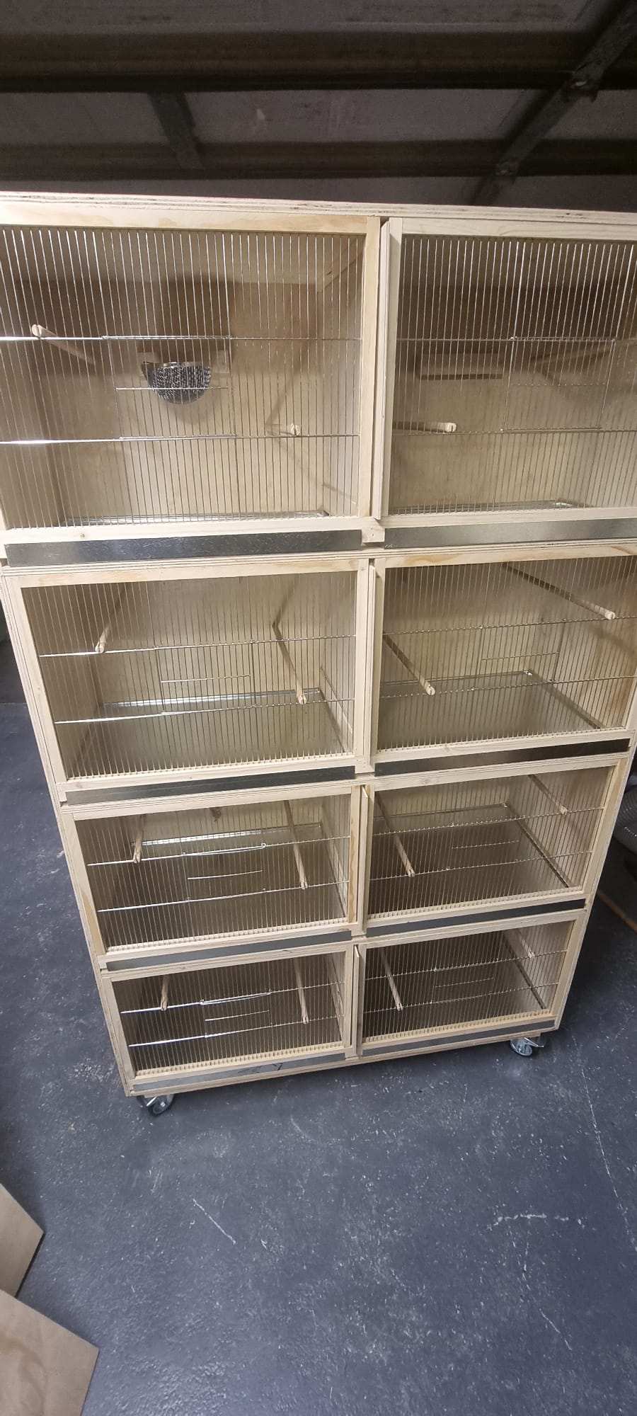 Canary breeding cabinet 4 x double cage