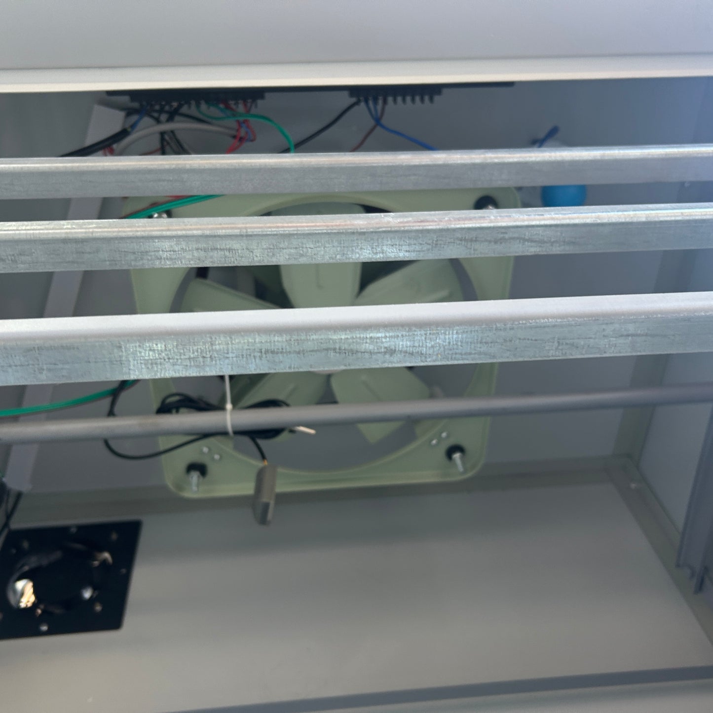 Insulated Cabinet Incubator