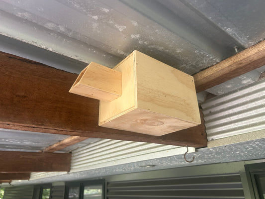 Pardalot or finch nest box