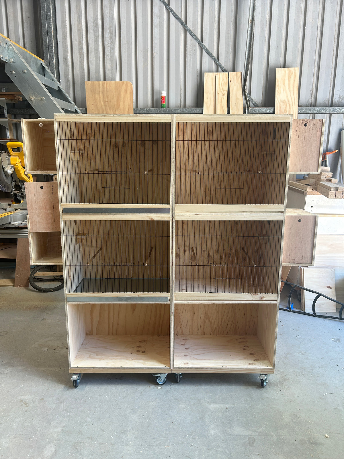 Breeding Tool Box Breeding Cabinet With External Nest Box – MrBirdBox
