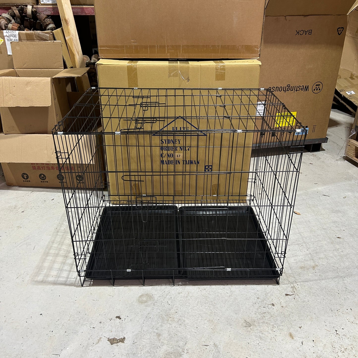 Pet Crate With Tray Clearance