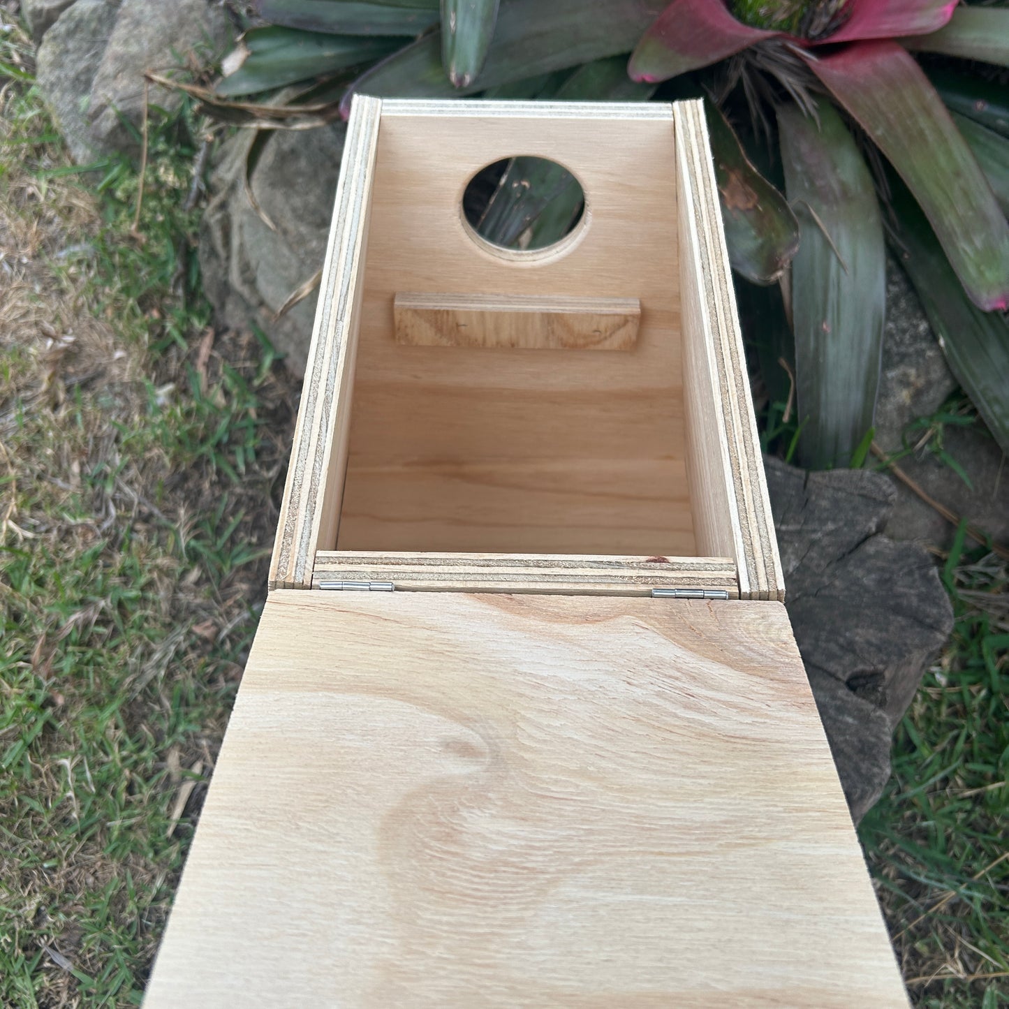Parrot nest box - medium