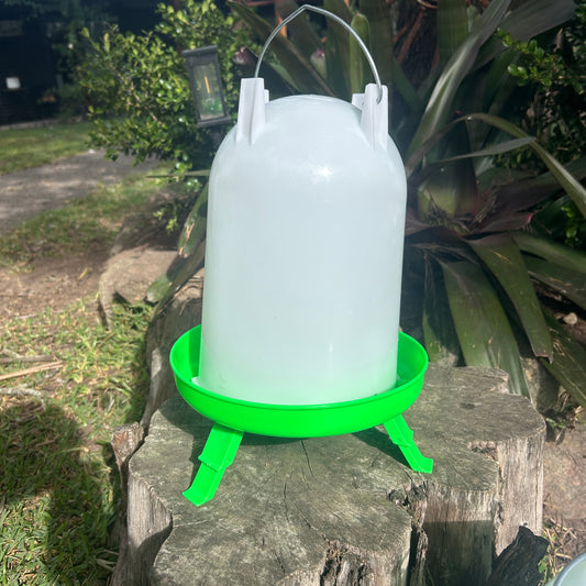 Poultry Drinker Green With Legs