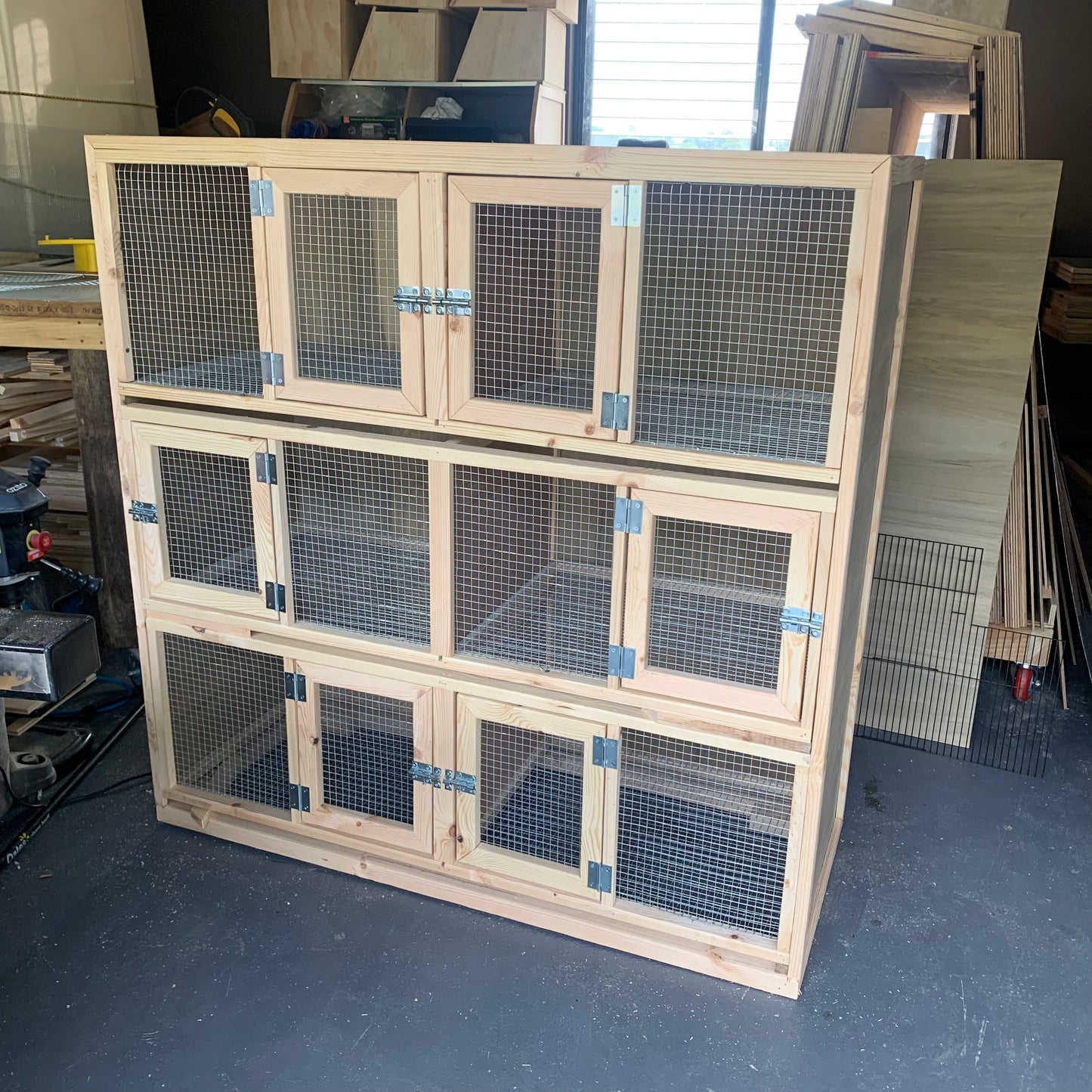 Pigeon breeding cabinet 6 bay