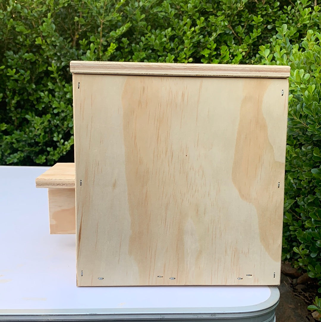 Parrot nest box - small